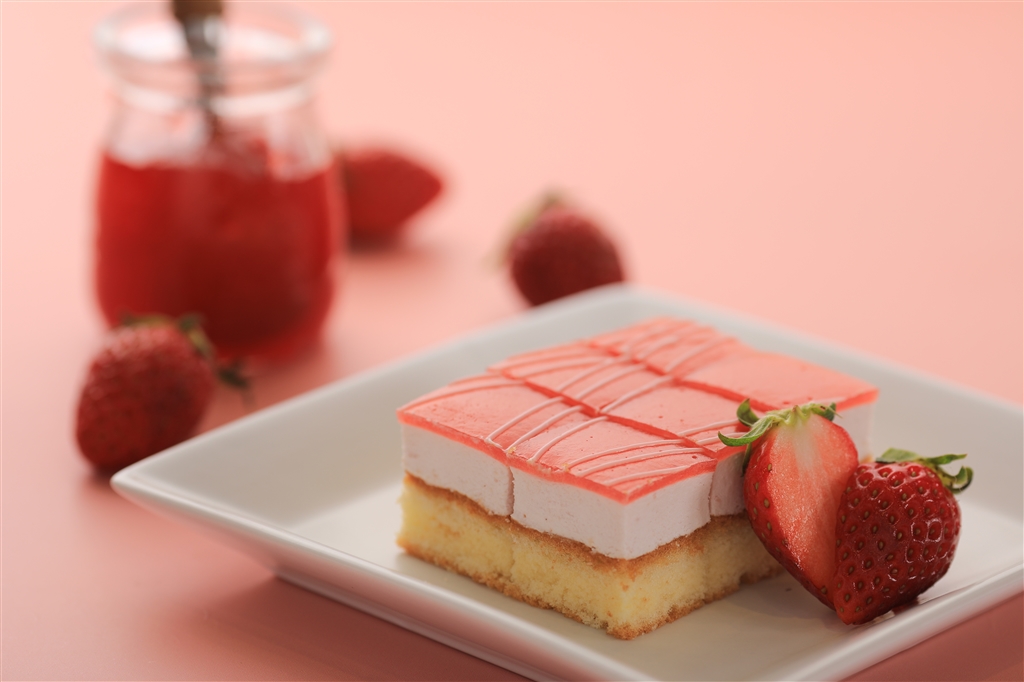 Bánh Mousse Dâu tây