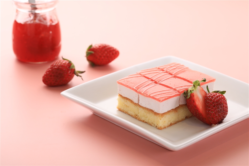 Bánh Mousse Dâu tây