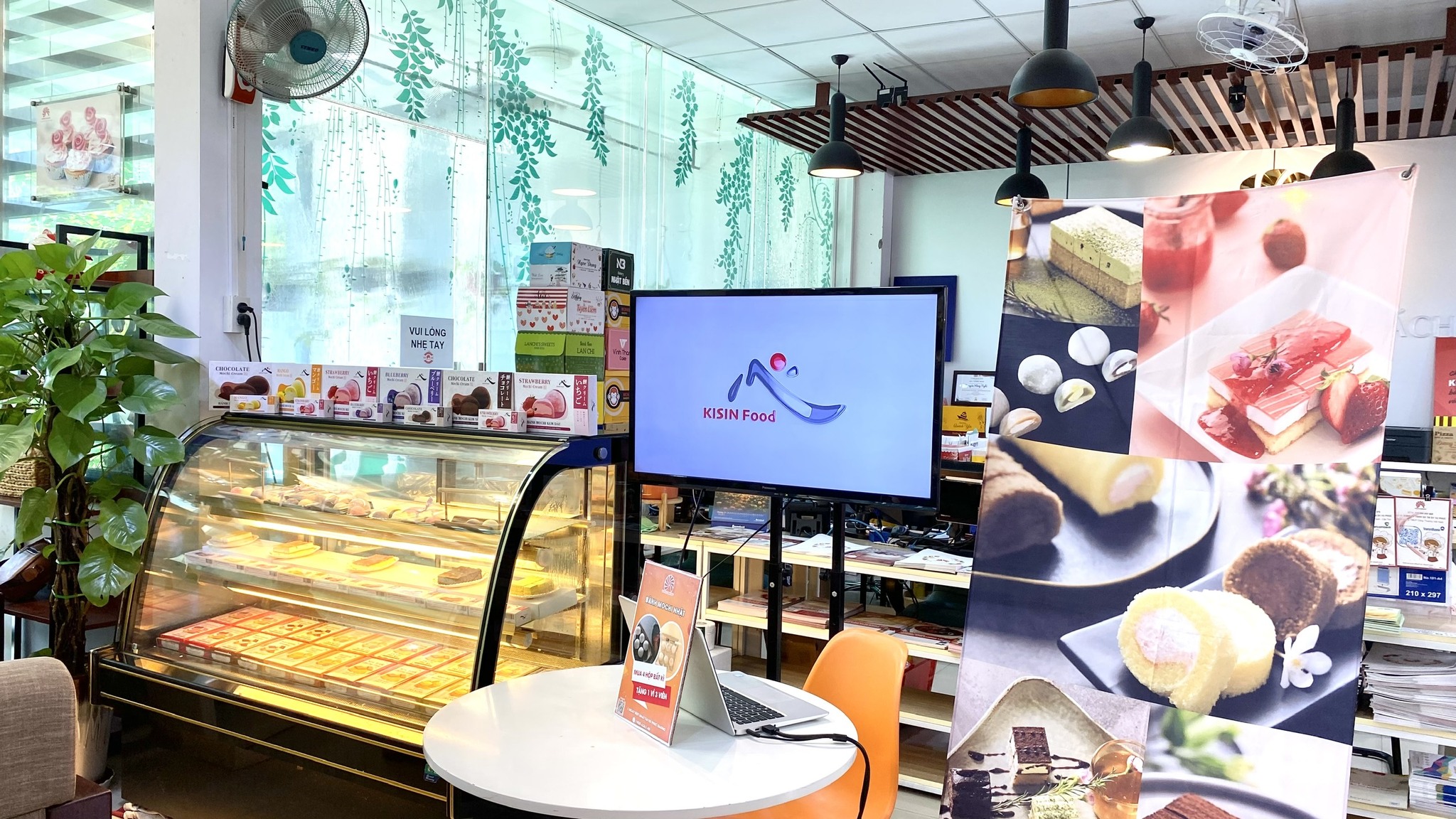 Kisin food hợp tác với Công ty Vũ Phúc tổ chức giới thiệu sản phẩm tại Cần Thơ