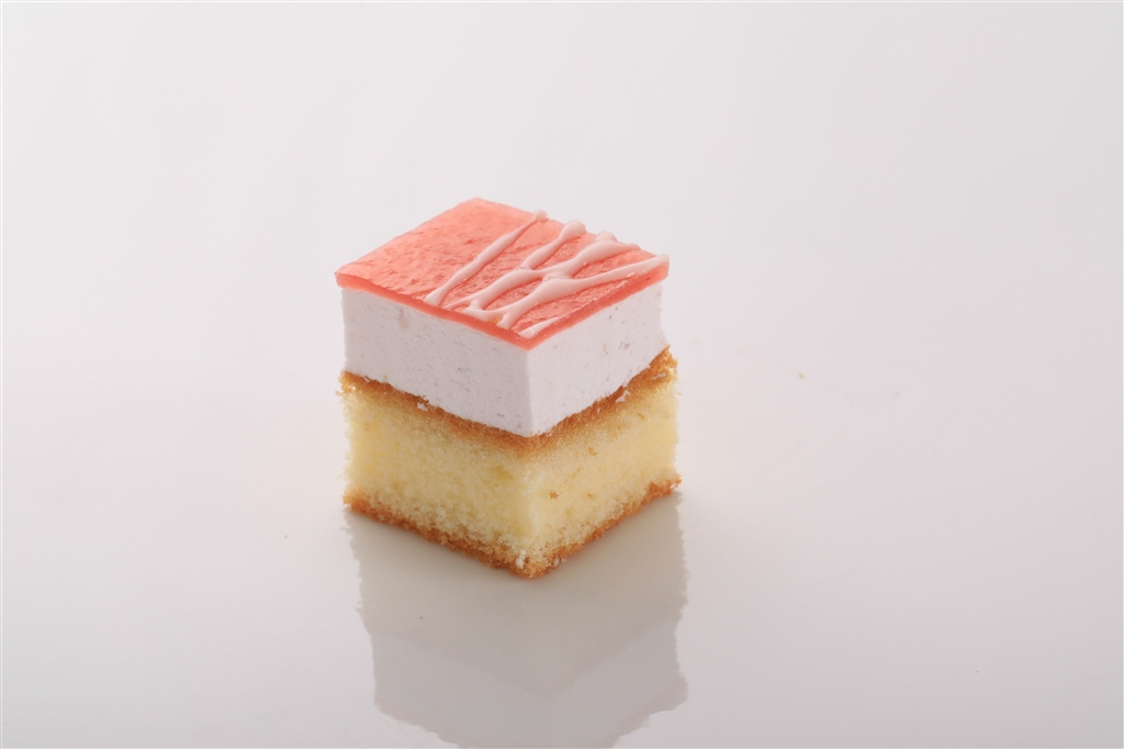 Bánh Mousse Dâu tây